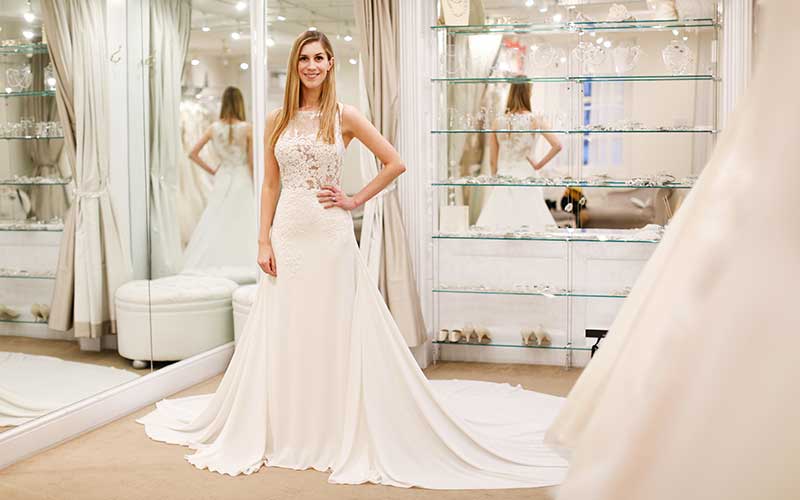 Fashionable Wedding Dresses & Bridal Gowns