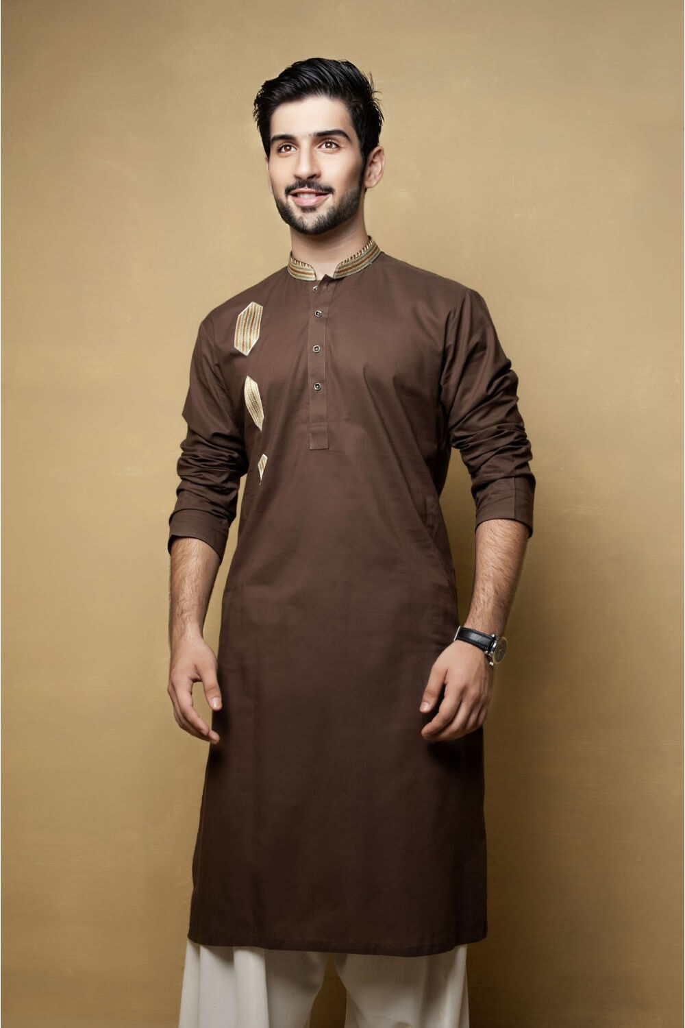 man wear brown Kurta white Dhoti 
