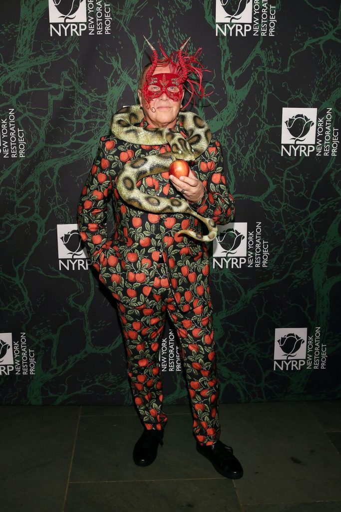 celebrity halloween costume ideas Figure from 'The Matrix'