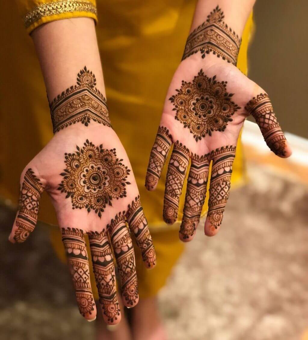 Beautiful mehndi design Art