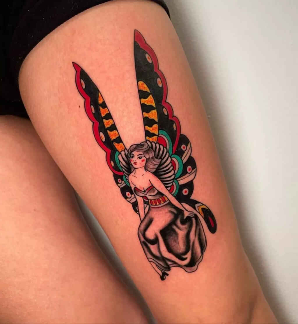 female side thigh tattoos