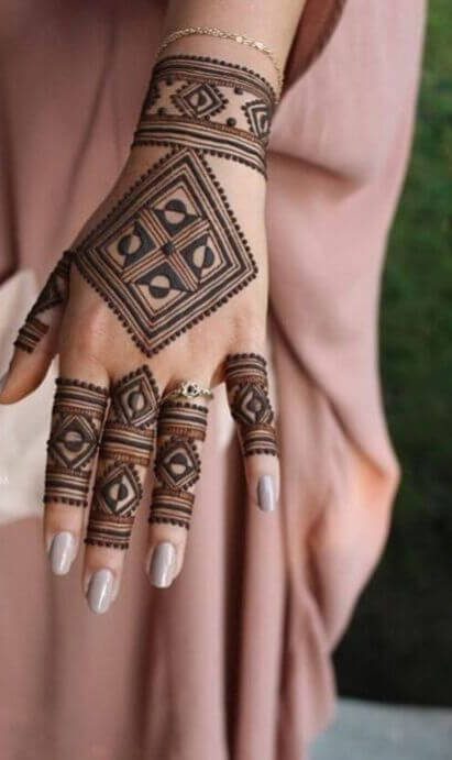  Simple Geometric Mehndi Design