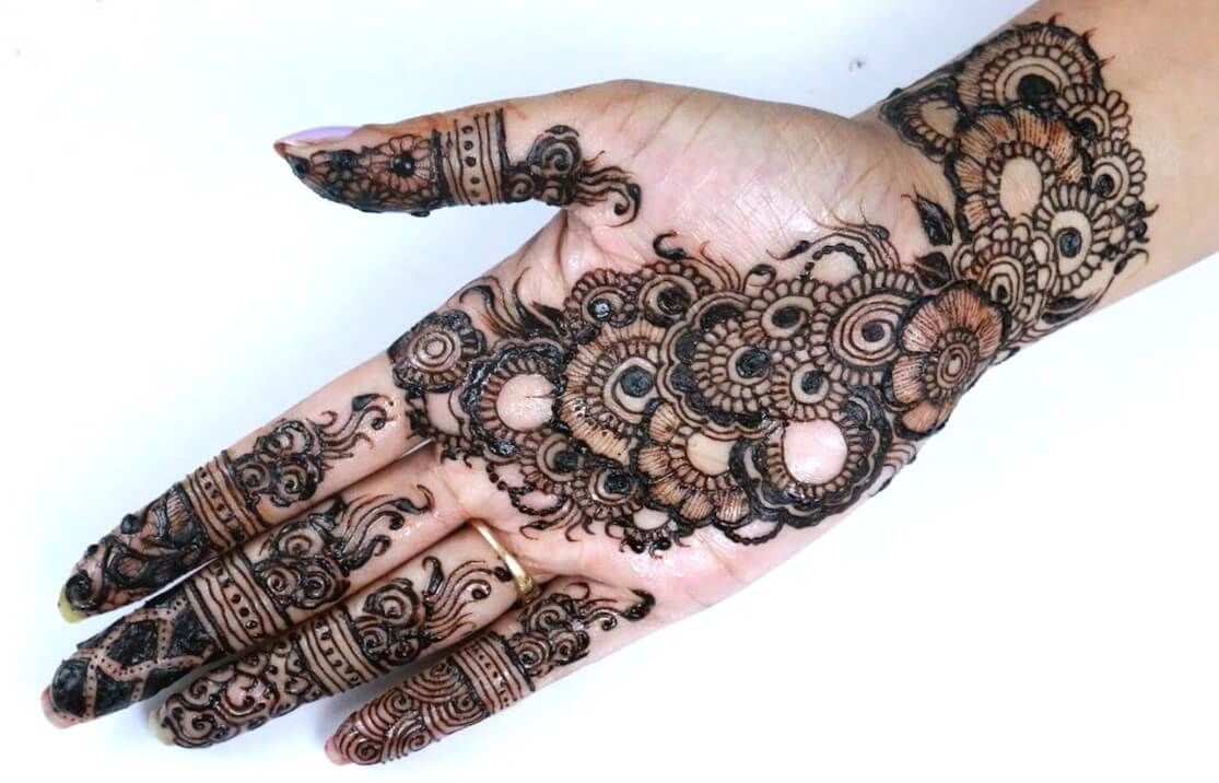 simple mehndi designs for front hands