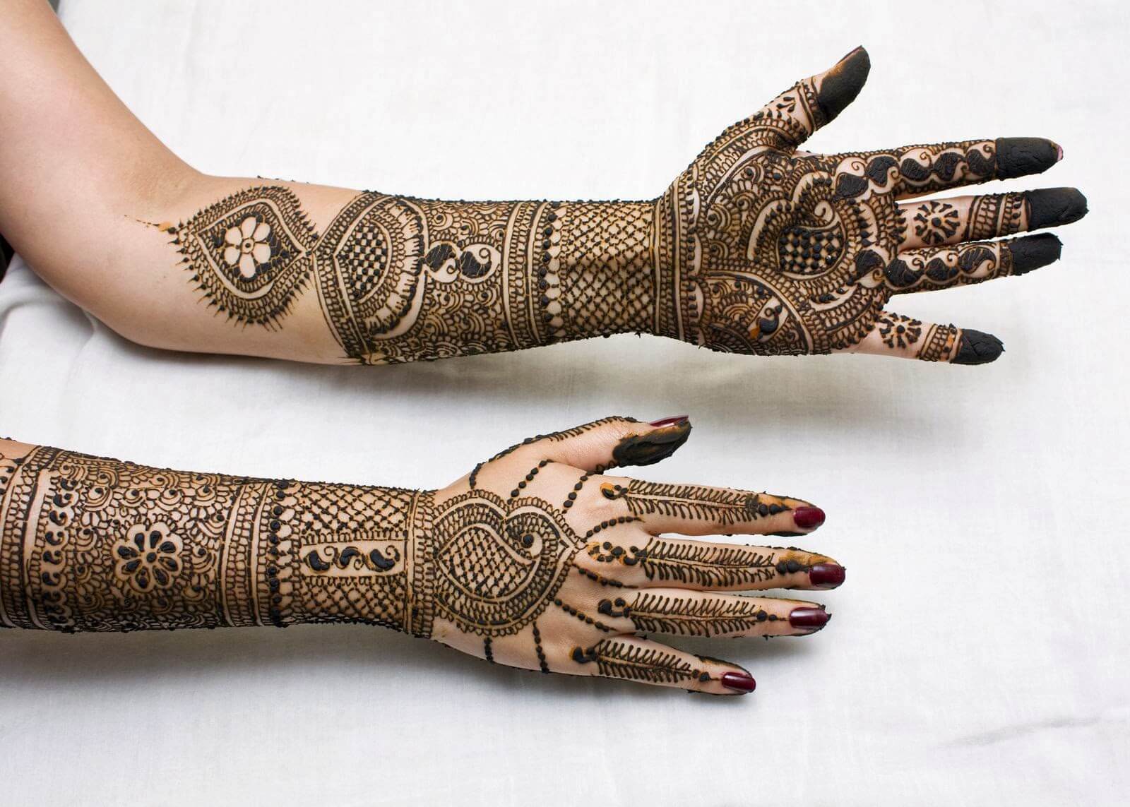 simple mehndi designs for front hands