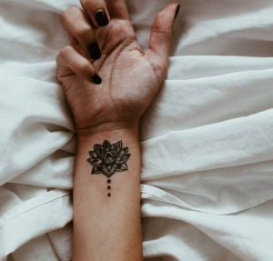 Female Wrist Tattoos Design