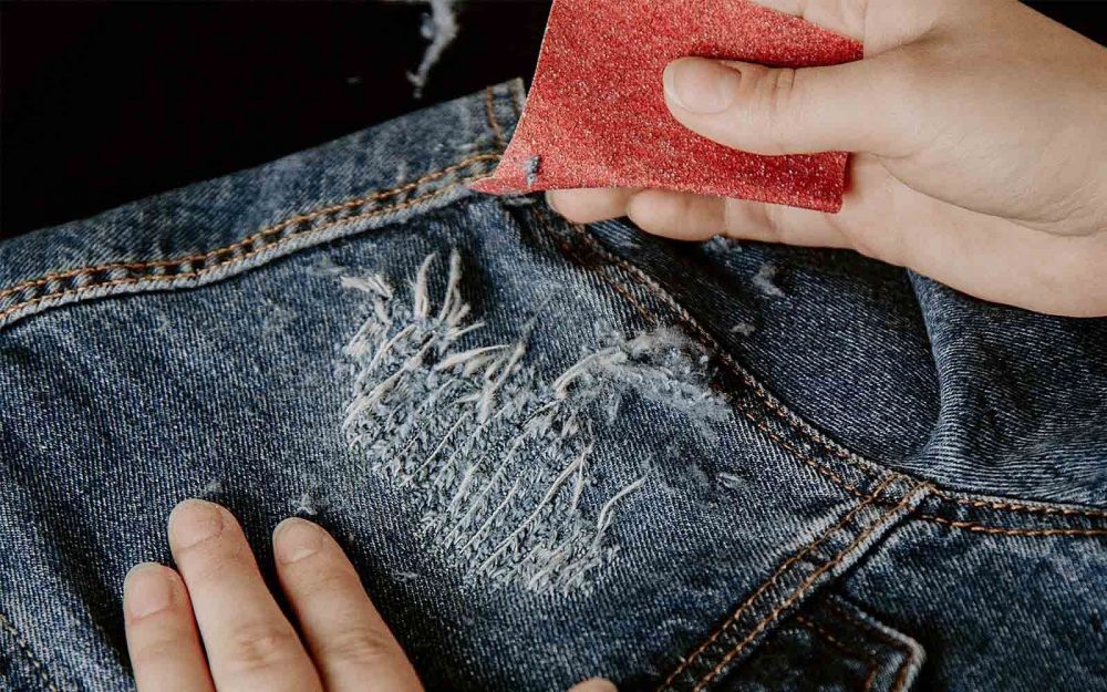 A Step By Guide On How To Rip Jeans Fashionterest - Quick And Easy Diy Ripped Jeans