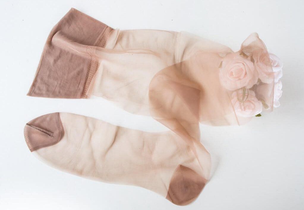 nylon stockings for stain removing