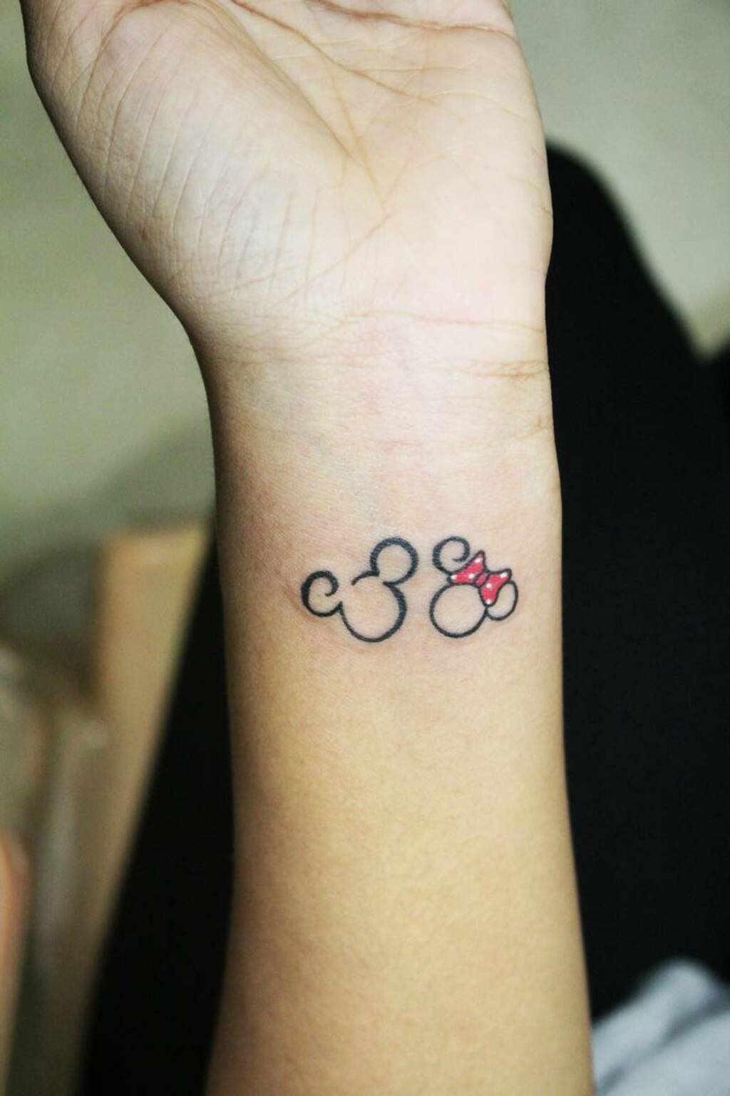 25+ Minimalist Tattoo Ideas for Men & Women | Fashionterest