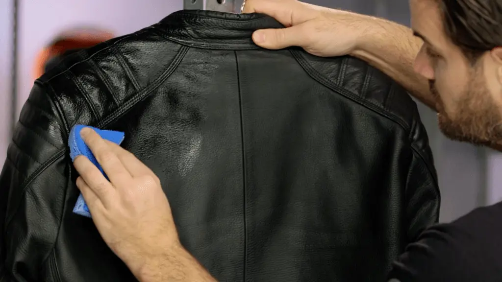 Leather jacket Cleaner