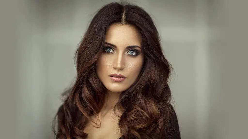 Brunette Hairstyle 