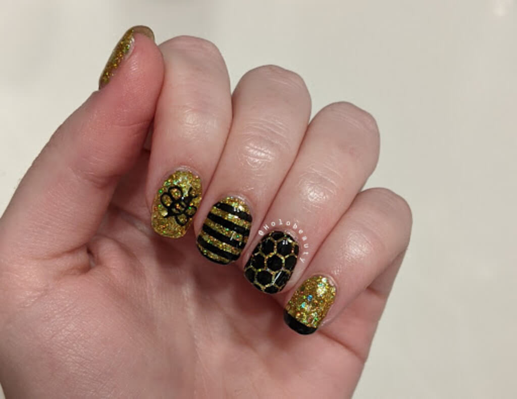 Foil It and Slay: Nail Designs for Short Nails