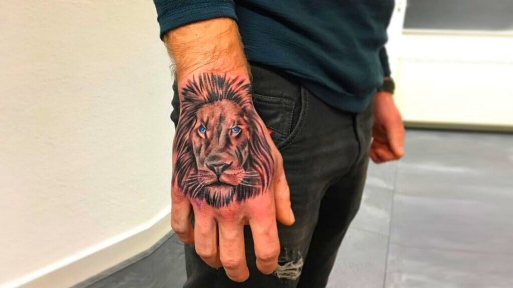 Lion Tattoo: american traditional tattoo