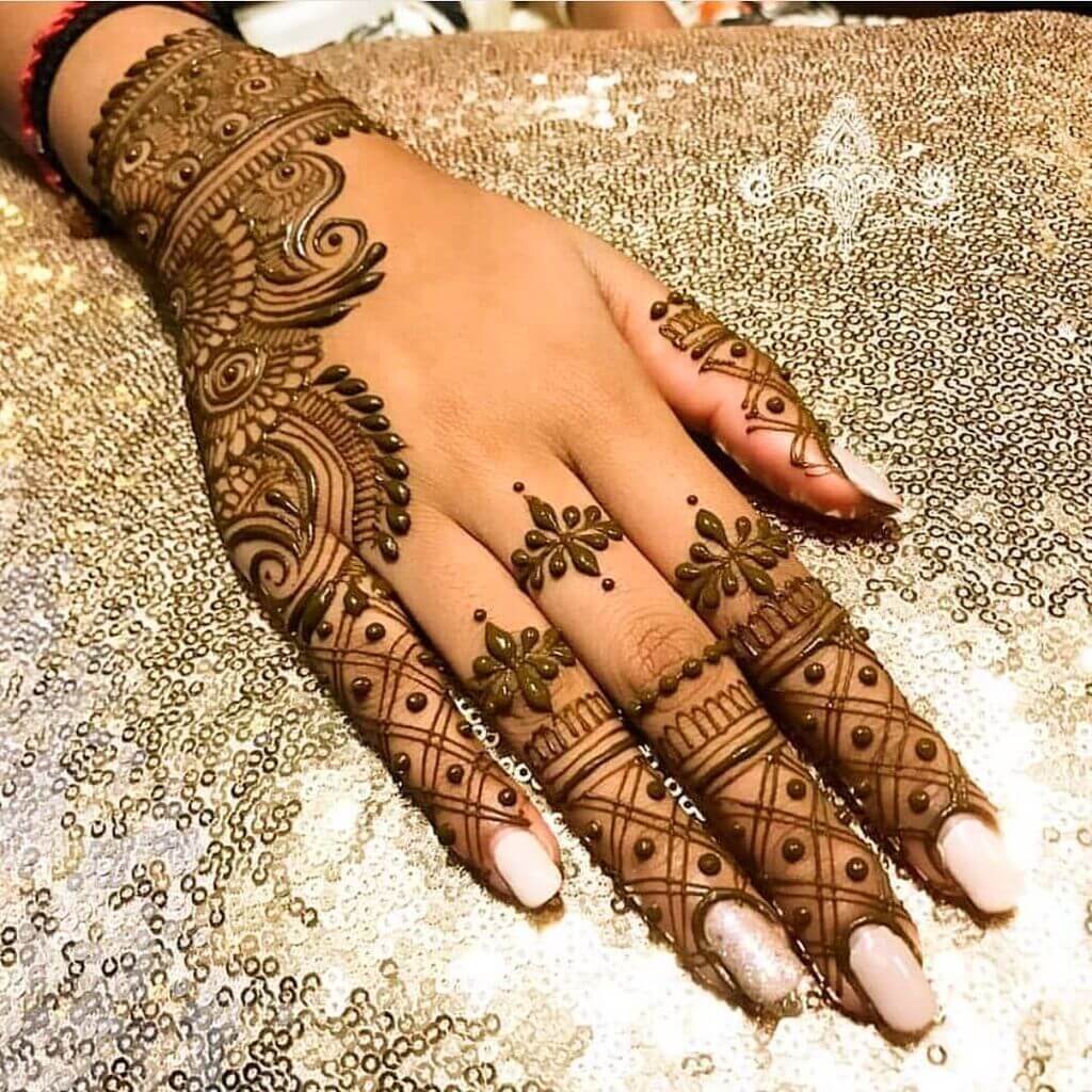 Stylish Bride's Maid Mehndi Design