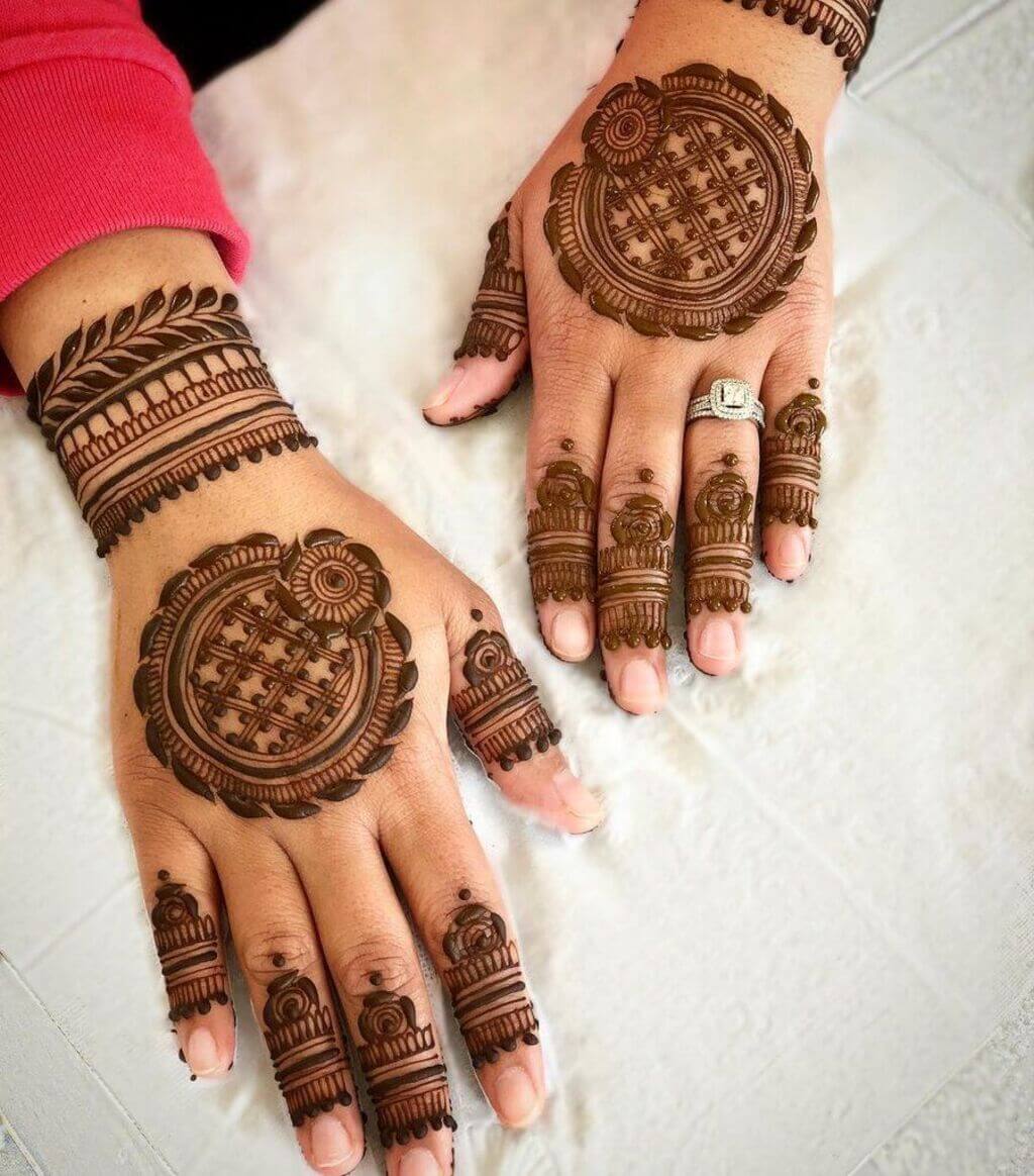 Simple Traditional Mehendi Design Back