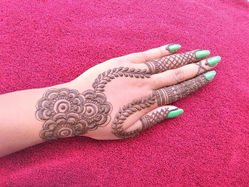 Creative Back Hand Mehndi 