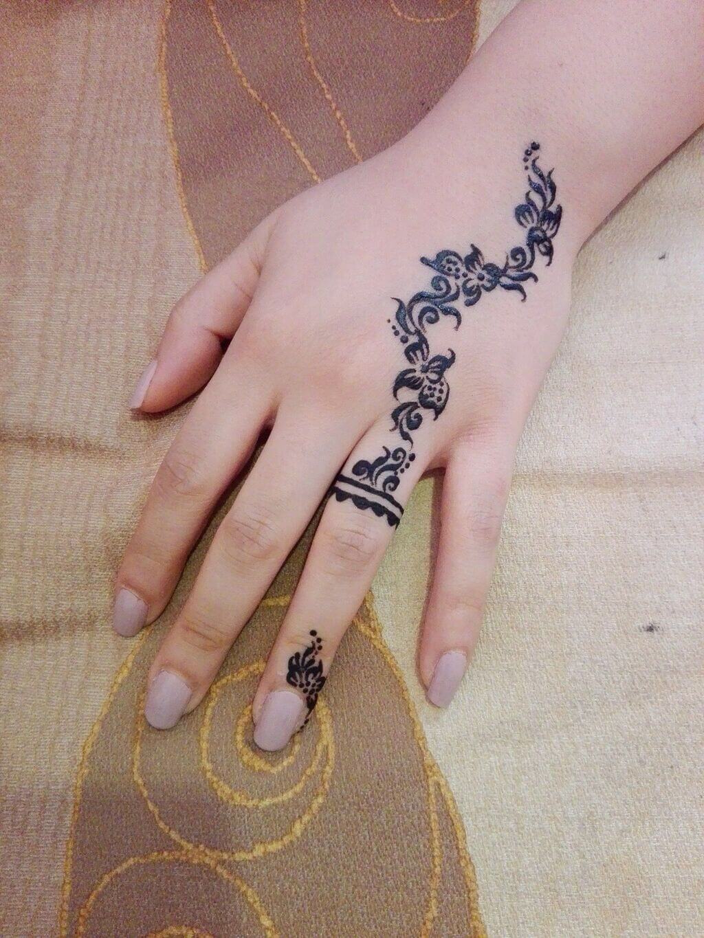 Tattoo Style New Mehndi Design