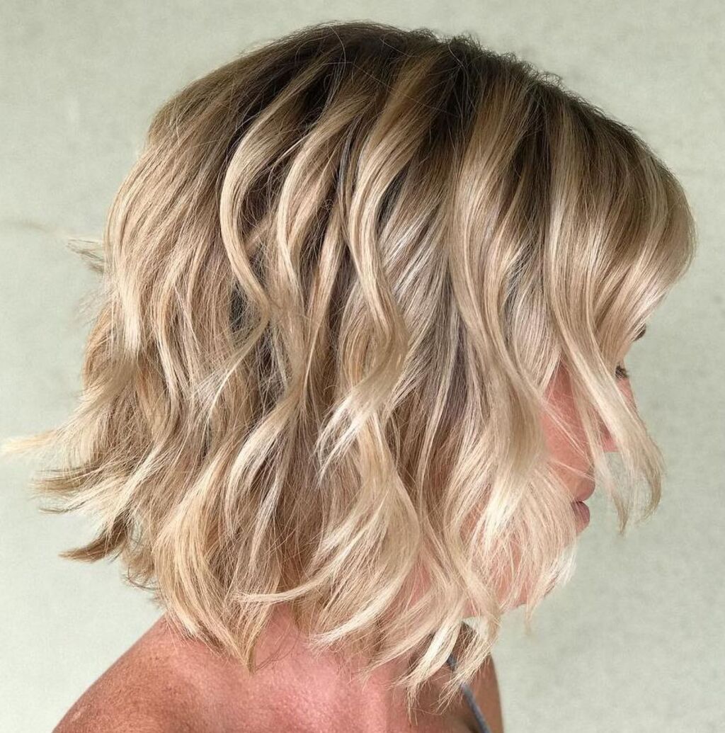 Short Stacked Bob with Fine Layers Haircut