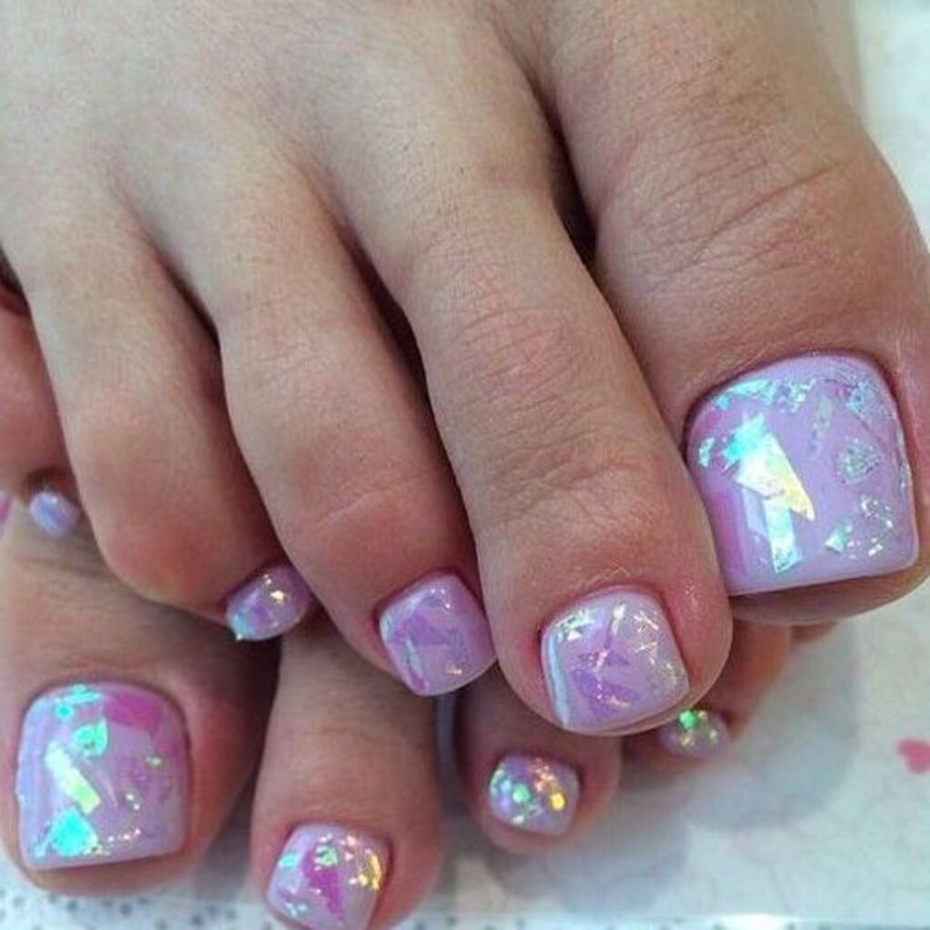 Holographic Light Purple Toe nails design