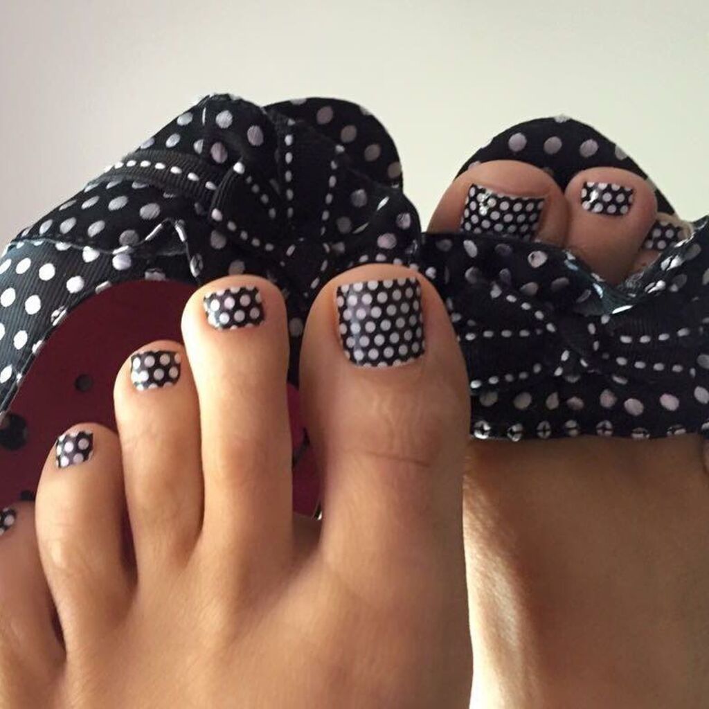 Black and white Polka Dot Nails