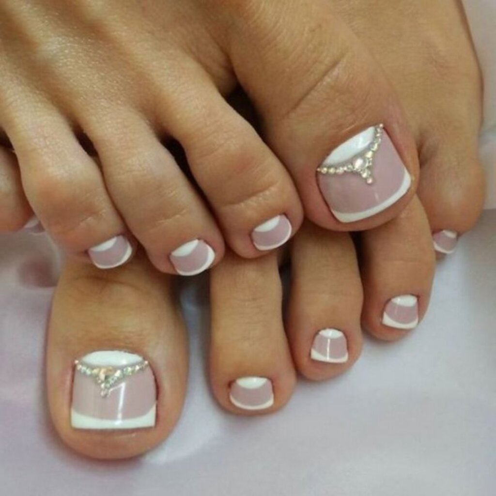 summer white toe nail designs with diamond touch