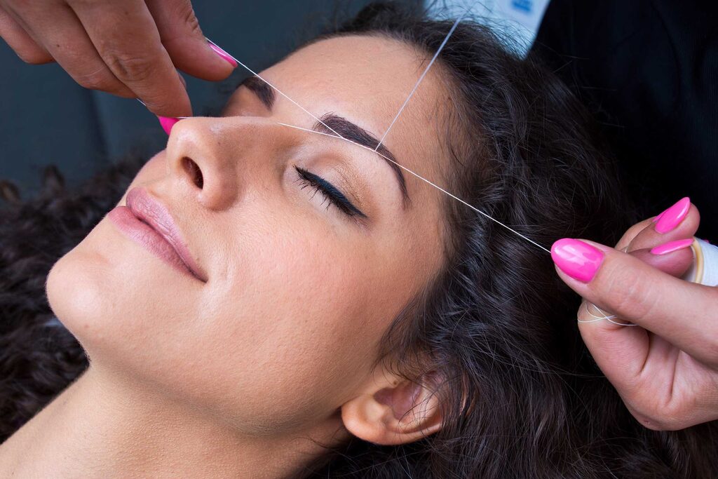 What Is the Process of Eyebrow Threading
