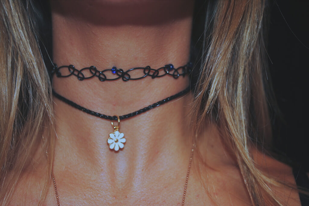 Chokers Accessories  to Wear to a 90s Party