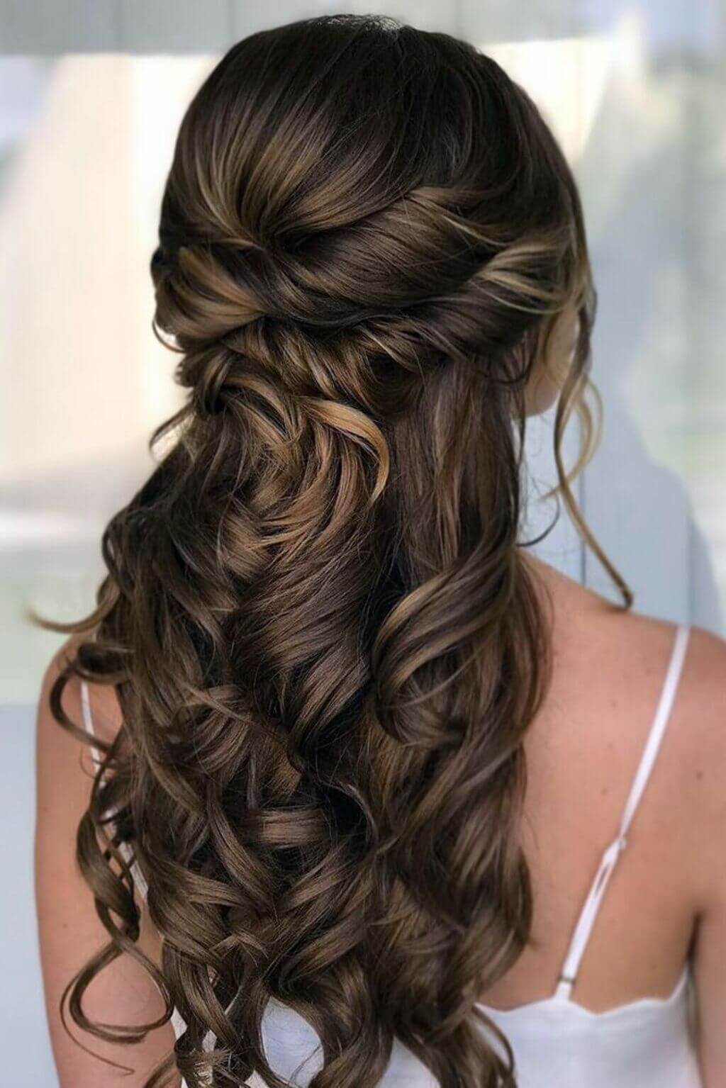 Twisted Half-Up Simple Hairstyle