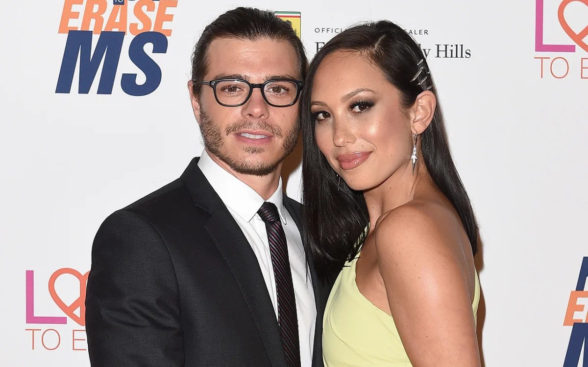 Cheryl Burke Goes Topless After Her Divorce With Matthew Lawrence