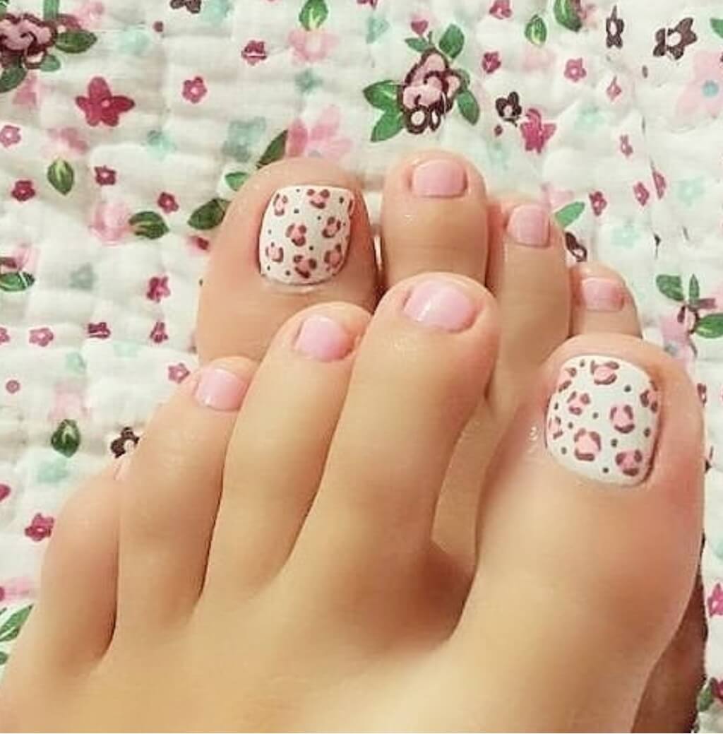 White and Pastel Toe Nail Design