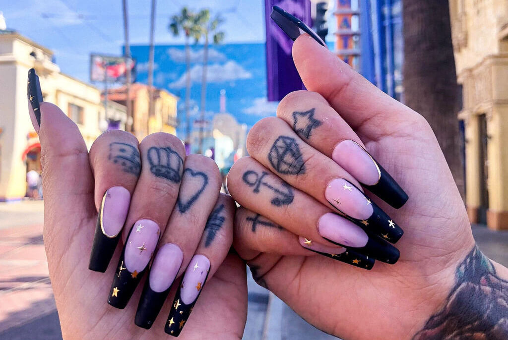17 Stunning Black French Tip Nails That You Must Try in 2024
