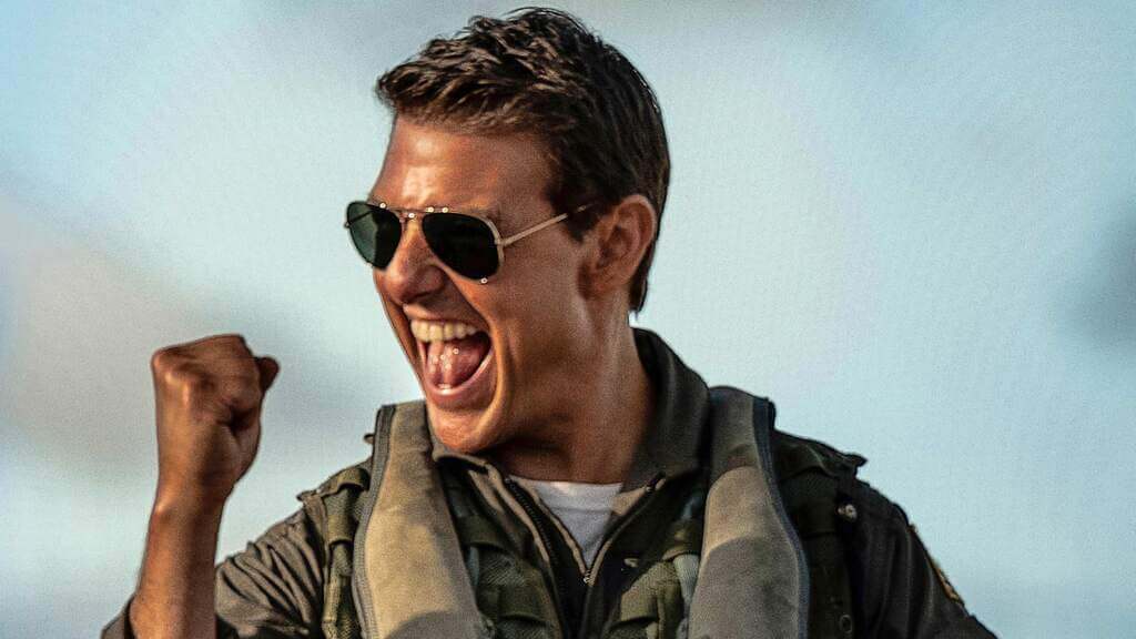 Tom Cruise With aviator glasses