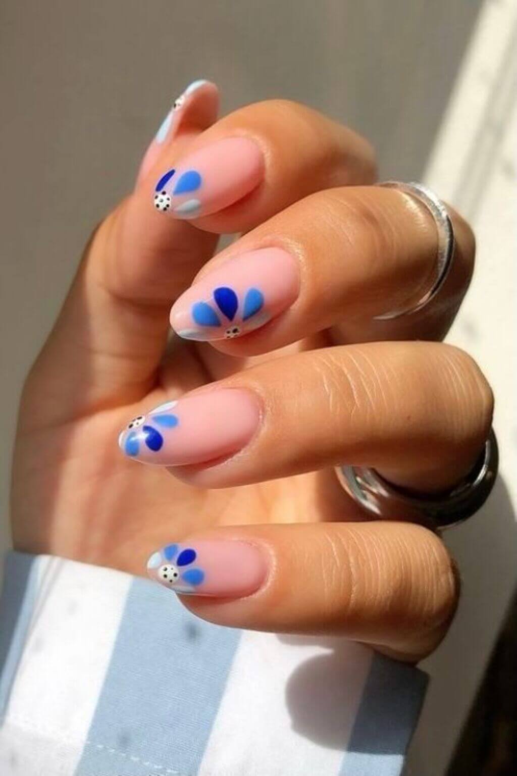 Blue Nail Designs Flower