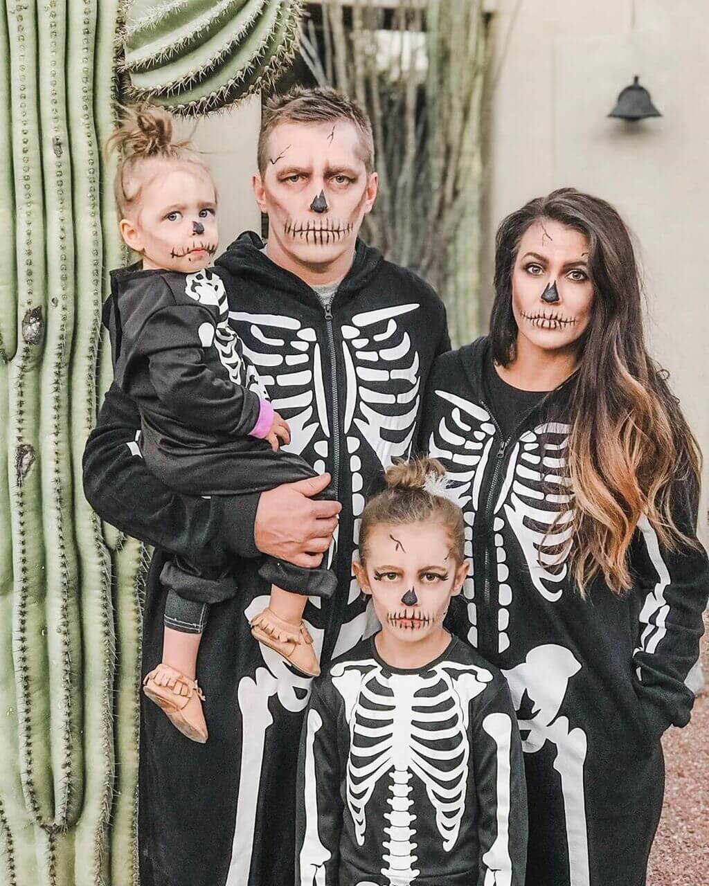 Skeleton halloween costumes for family