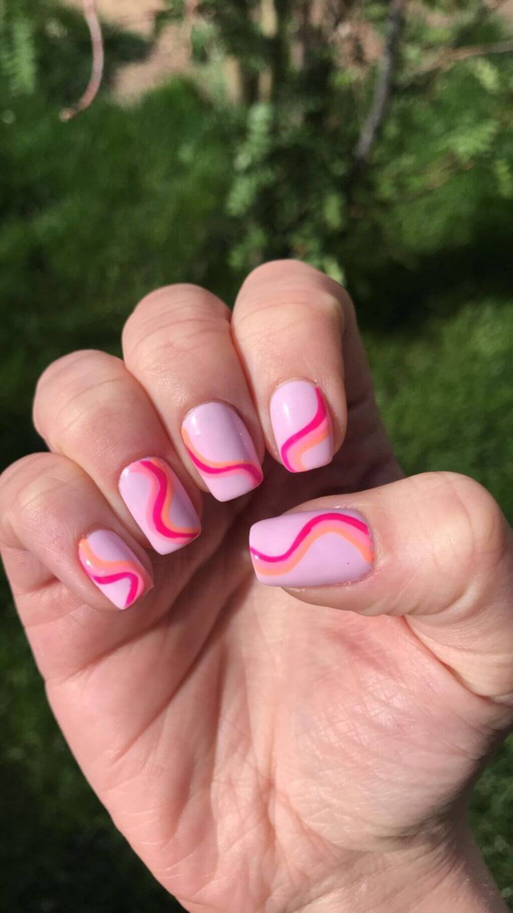 short acrylic nails