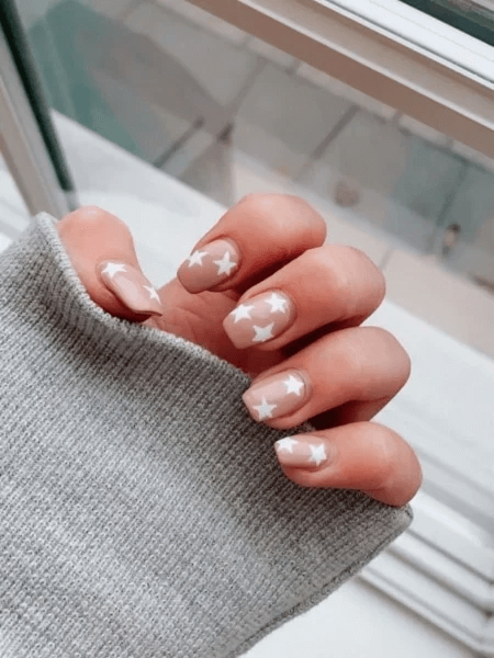 trendy short acrylic nails