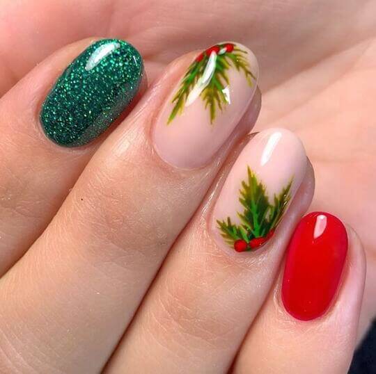 Mistletoe Christmas Nail Art