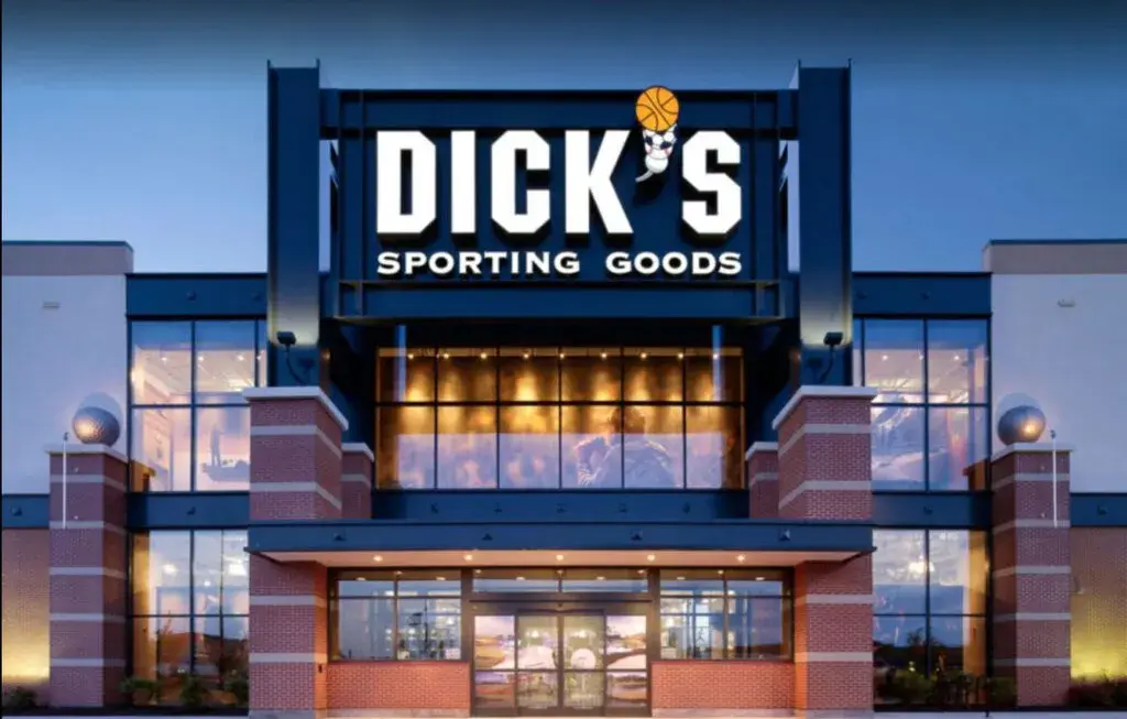 Dick’s Sporting Goods to Buy Cheap Workout Clothes