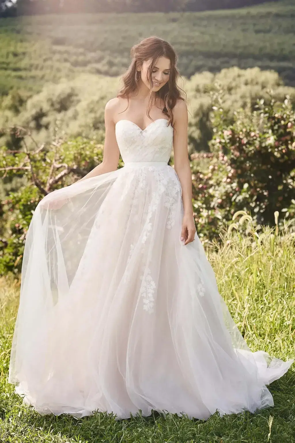 Sweetheart Neck Wedding Dress Styles