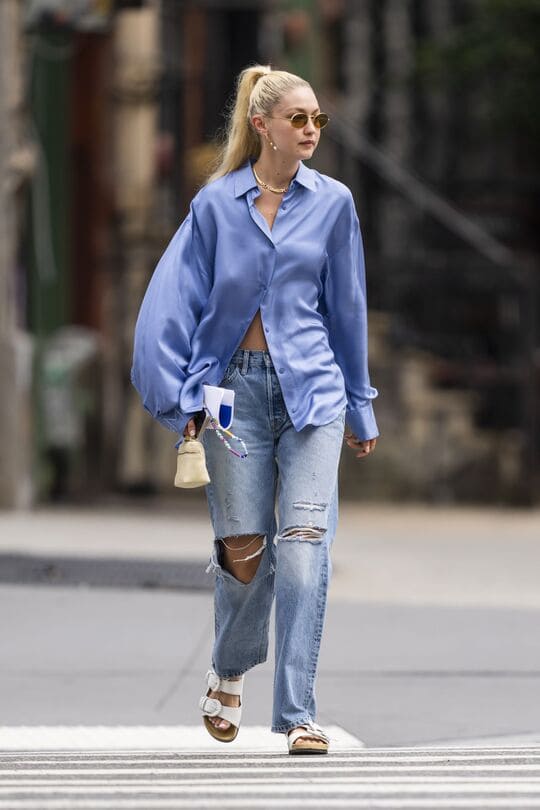 Gigi Hadid with oversized blue shirt 