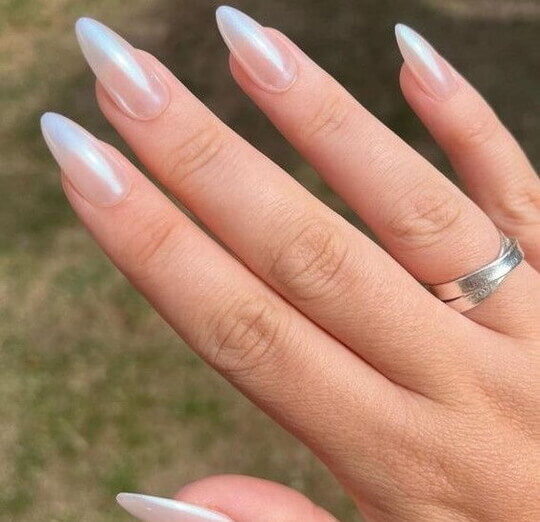 Almond Nails The Elegant Choice for a Sophisticated Look