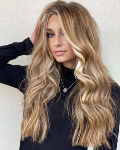 40 Honey Blonde Hair Color Ideas That You'll Love in 2023