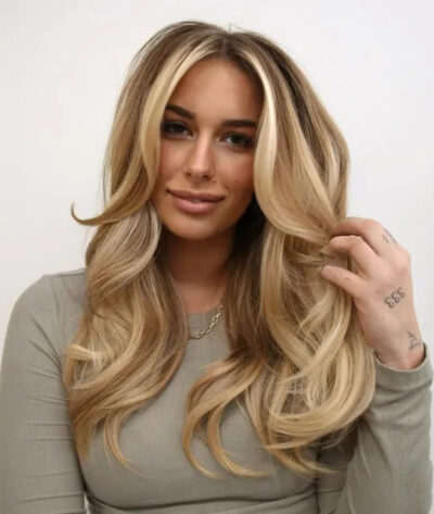 40 Honey Blonde Hair Color Ideas That You'll Love in 2023