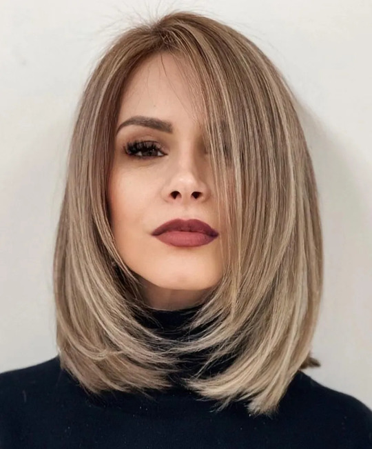 Shoulder Length Haircuts For Women With Layers Straight Hair 6 