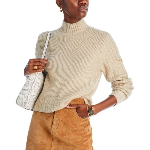 Neck cable sweater