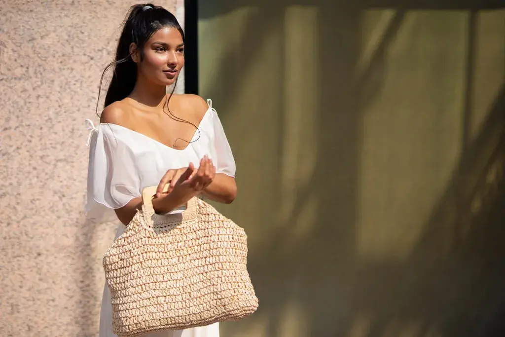 Women’s Luxury Tote Bag: A New Status Symbol