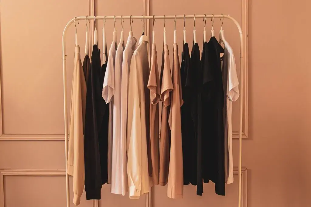 10 Tips for Creating Capsule Wardrobe on a Budget in 2024