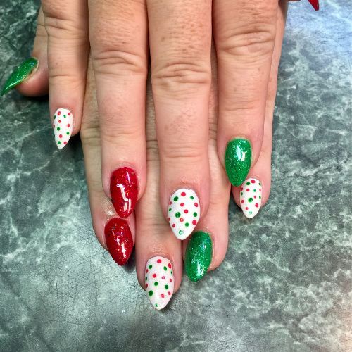 polka dot design for nails