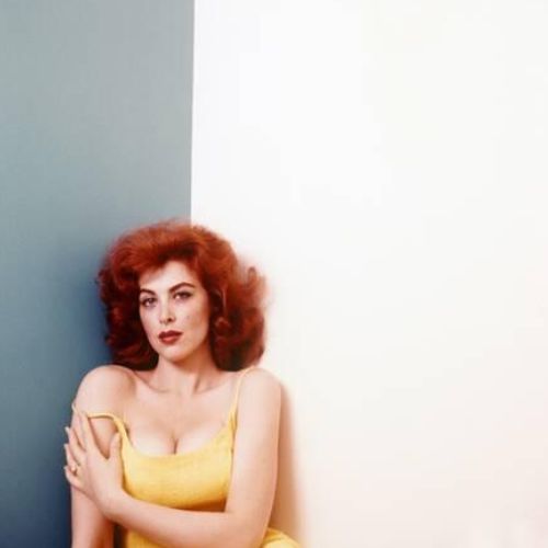  Tina Louise