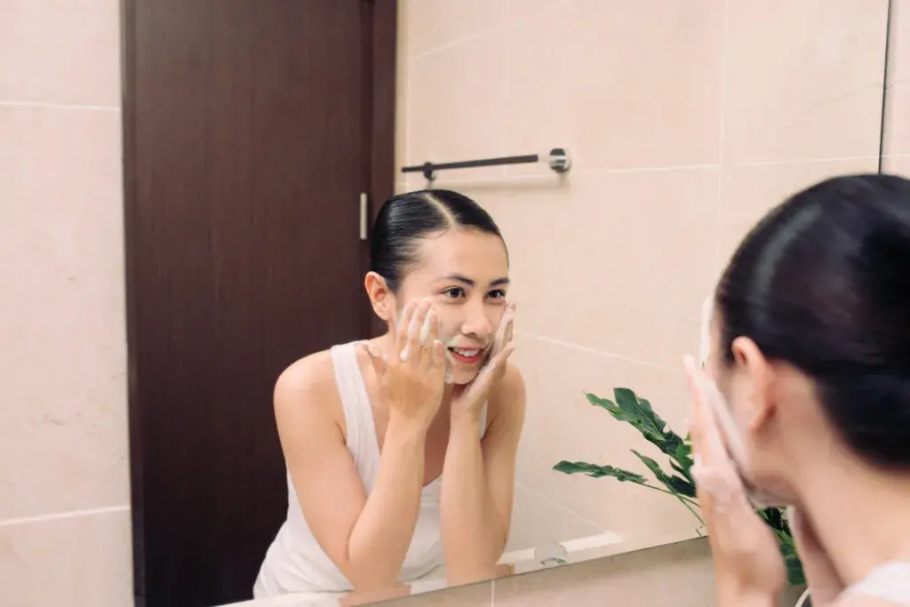 Key Benefits of Using an Anti-Pollution Face Wash